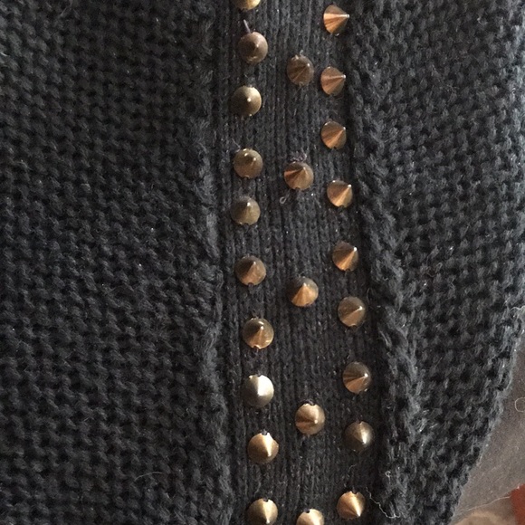 Ged  London Wide Neck Studded Sleeve Drop Shoulder Sweater - Picture 14 of 15